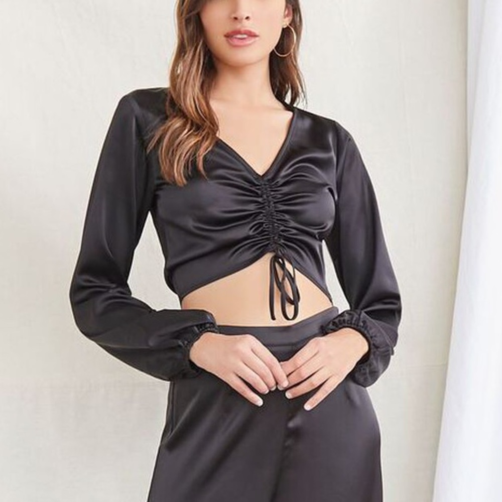 Forever 21 Black Satin Ruched Drawstring Cropped Long Sleeve Top (Size S)